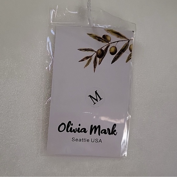 Olivia Mark – Plant Print Criss-Cross Halter Tank Top - Picture 6 of 8